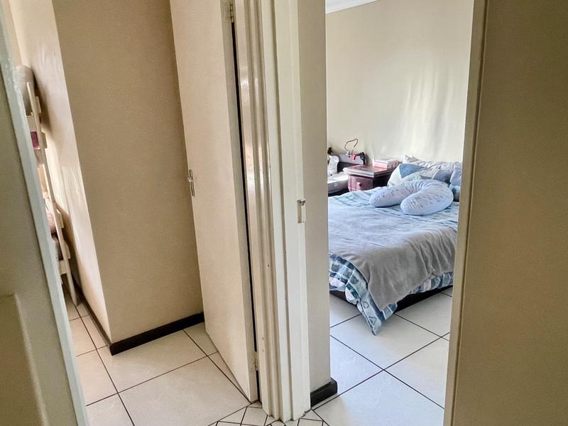 To Let 3 Bedroom Property for Rent in Protea Heights Western Cape